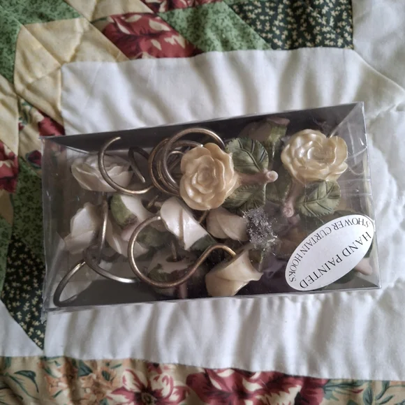 Hand painted shower hooks - Picture 2 of 5